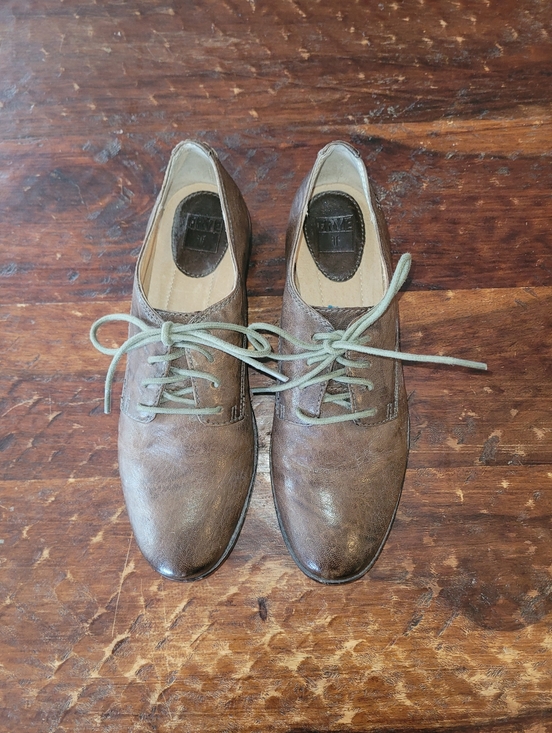 Frye Shoes - Women's Frye Brown Leather Classic Oxford Style